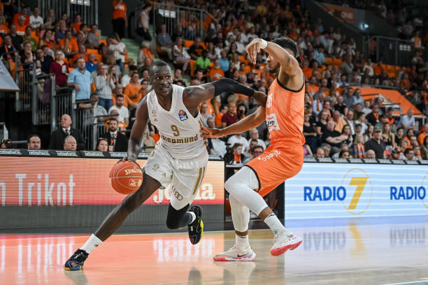 防守体系来 防守体系来