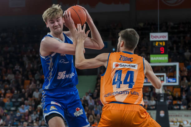 全面表现提 全面表现提